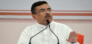 “৩০ সেপ্টেম্বরের মধ্যে চাই চকচকে রাস্তা!” পুজো আসার আগেই নবান্নের মেগা ডেডলাইন, বাতিল ইঞ্জিনিয়ারদের ছুটি!
