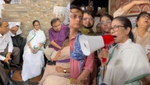 ‘রেড রোডে যোগা চলে, আর আমার অনুমতি নেই?’ সভাস্থলে দাঁড়িয়ে তীব্র ক্ষোভ উগরে দিলেন মমতা