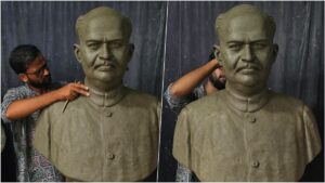 ব্রোঞ্জের বদলে ফাইবার গ্লাস! শ্যামাপ্রসাদের মূর্তির বিপুল অর্ডারে নাজেহাল এই ভাস্কর