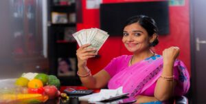 প্রতি মাসে ২৫০০ টাকা! ‘দিল্লি লক্ষ্মী যোজনা’য় কারা আবেদন করতে পারবেন? জেনে নিন খুঁটিনাটি