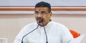 মমতার জন্য হেলিকপ্টার পাঠাবেন মুখ্যমন্ত্রী! বাঁকুড়ার মঞ্চে শুভেন্দুর কোন মন্তব্যে শোরগোল?