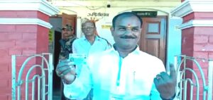 বাগডোগরা বিমানবন্দর থেকে গ্রেফতার কোচবিহারের প্রভাবশালী তৃণমূল কাউন্সিলর! তুঙ্গে রাজনৈতিক জল্পনা