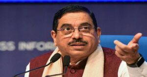 ধর্মেন্দ্র প্রধানের ইস্তফার পরেই বড় পদক্ষেপ! দেশের নতুন শিক্ষামন্ত্রী হিসেবে কার নাম ঘোষণা করল কেন্দ্র?
