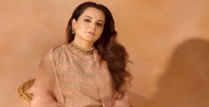 ‘উদারপন্থী হিন্দু থেকে হঠাৎ জাগরিত হিন্দু কেন?’ সমালোচকদের মুখে ঝামা ঘষে বিস্ফোরক দাবি বলিউড কুইনের!
