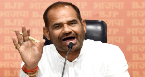 ‘মোদীকে গালি দেওয়া ওই যুবকেরা কার সন্তান জানেন?’ জন্তর মন্তরের ভিড় নিয়ে বিস্ফোরক দাবি প্রাক্তন সাংসদের!