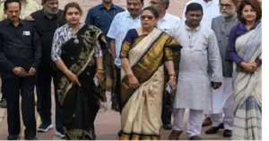 “সংখ্যালঘু-বিরোধী বিলে সমর্থন করব না!” বৈঠকে অনুপস্থিত থেকে কেন্দ্রের বিরুদ্ধে বড় বার্তা দুই সাংসদের