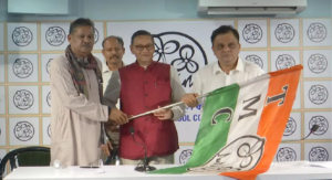 কালীঘাটে বড় ধাক্কা! মমতাকে চিঠি দিয়ে তৃণমূলের প্রাথমিক সদস্যপদ ছাড়লেন নেতাজির পরিবারের সদস্য চন্দ্র বসু
