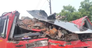 গ্রেটার নয়ডার ইলেকট্রনিক্স কারখানায় ভয়াবহ অগ্নিকাণ্ড! আগুন নেভাতে গিয়ে প্রাণ হারালেন দুই বীর দমকলকর্মী