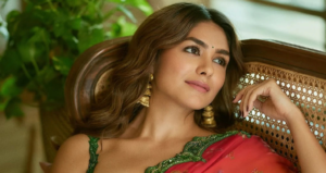 নাম না করে আইনি পদক্ষেপের চরম হুঁশিয়ারি! ইনস্টাগ্রামে হঠাৎ কেন এমন রোষে ফেটে পড়লেন অভিনেত্রী ম্রুণাল ঠাকুর?