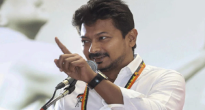 দক্ষিণী অভিনেত্রীকে নিয়ে আপত্তিকর মন্তব্য! বাড়িতে হানা দিয়ে ডিএমকে নেতা উদয়নিধি স্ট্যালিনকে আটক করল পুলিশ