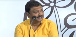 ‘বড় গদ্দার থেকে সাবধান’! ব্যারাকপুরের অলিতে-গলিতে পার্থ ভৌমিকের বিরুদ্ধে পোস্টার!