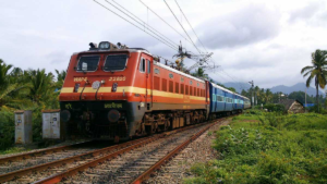 ভাঙাচোরা ট্র্যাক বুজিয়ে আপার অসমে ফের সচল ট্রেন চলাচল! ডেমু ও প্যাসেঞ্জার স্পেশাল ট্রেন নিয়ে রেলের বড় ঘোষণা কী?