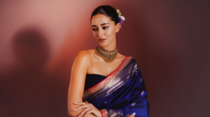 জাতীয় তাঁত দিবসে অনন্যা পাণ্ডের রয়্যাল ব্লু পৈঠানি শাড়ির জাদু, আধুনিকতা ও ঐতিহ্যের অনবদ্য মেলবন্ধন