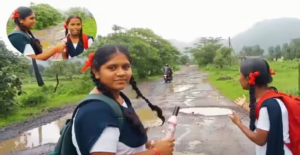 স্কুল ড্রেস পরে ছাতাকেই বানাল মাইক্রোফোন! ভয়ডরহীন খুদে ছাত্রীদের চরম সাংবাদিকতায় অবশেষে মিলল বড় সাফল্য?