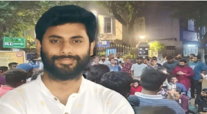 গভীর রাতে রণক্ষেত্র যাদবপুর! ABVP-SFI সংঘর্ষে উত্তাল ক্যাম্পাস, গেট ভেঙে ভেতরে ঢুকে তাণ্ডব