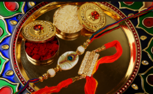 ভাইয়ের কব্জিতে বাঁধুন ভালোবাসার প্রতীক! বাজারে ধমাধম বিকোচ্ছে এই ৫ ট্রেন্ডিং রাখি, আপনি কোনটি কিনছেন?