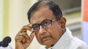 ভারতের নাগরিকত্ব নিয়ে চরম বিতর্ক! প্রাক্তন রাষ্ট্রদূতের তিক্ত অভিজ্ঞতার পর ইসিআইকে তুলোধনা পি চিদাম্বরমের