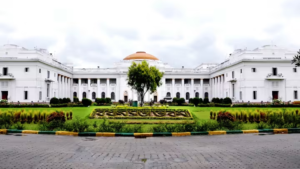 ঠিকাদারি বিতর্ক থেকে বিধানসভার অন্দরে ব্যক্তিগত আক্রমণ! পুরসভা সংশোধনী বিল ঘিরে তুঙ্গে রাজনৈতিক সংঘাত