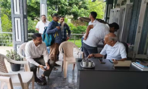 ১০০ কোটির সম্পত্তি সরকারকে দান! ৭৭ বছরের চিকিৎসকের মহানুভবতায় অবাক রাজ্যবাসী!