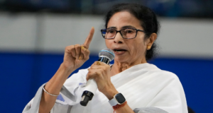 আত্মপ্রচারের রাজনীতি নিয়ে বিস্ফোরক দাবি প্রাক্তন মুখ্যমন্ত্রীর! নাম বদল নিয়ে তুললেন বড় প্রশ্ন