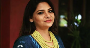 স্বামীর ডেথ সার্টিফিকেট না পেয়ে মাথায় ঋণের পাহাড়! সুদীপ্তা চক্রবর্তীর এক বার্তায় ত্রাতা হয়ে উঠলেন দেব