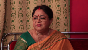 উত্তমকে পাইনি তো কী হয়েছে!’ সৌমিত্রকে জড়িয়ে ধরে কেন এমন কথা বলেছিলেন দাপুটে অভিনেত্রী অনামিকা?