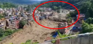 নেপালের ভয়ংকর বন্যায় ৩০০-র বেশি ভারতীয় নিখোঁজ! হিমালয়ের কোলে চরম বিপদের মুখে তীর্থযাত্রীরা!