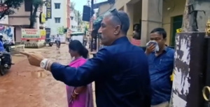 নবাবগ্রাম পঞ্চায়েতে বিধায়কের হানা! দুর্নীতি ও অব্যবস্থার ছবি দেখে কড়া পদক্ষেপের নির্দেশ দীপাঞ্জন চক্রবর্তীর