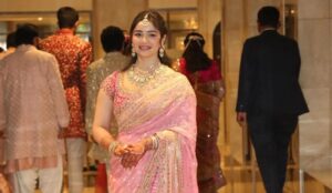 জমকালো নয়, বরং অন্যরকম প্ল্যান! নিজের বিয়ে নিয়ে ঠিক কী ভাবছেন শচীন-কন্যা সারা?