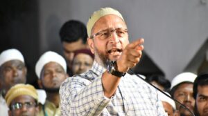 ‘আমাদের ধর্ম আমরা ঠিক করব!’ হিজাব রায় নিয়ে হাইকোর্টকে চরম আক্রমণ ওয়েইসির