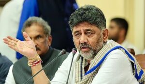 ‘বন্দে মাতরম’ বিতর্কে তুঙ্গে রাজনৈতিক তরজা! কেন হঠাৎ এই সিদ্ধান্ত নিল হাত শিবির?