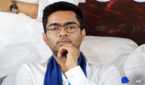 ১০৭ ধারা না মেনেই অ্যাকাউন্ট ফ্রিজ? বিদেশযাত্রার মুখে বিস্ফোরক দাবি অভিষেকের আইনজীবীর!