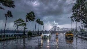 ফের ভারী বৃষ্টির তাণ্ডব! ১২ অগাস্ট থেকে কোন কোন রাজ্যে হাই অ্যালার্ট?