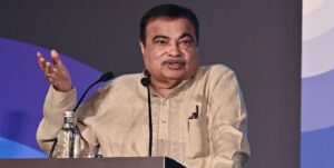 সত্যিই কি রাজনীতি ছাড়ছেন নিতিন গড়কড়ি? ‘নতুনদের সুযোগ’ মন্তব্যের পর আসল সত্যিটা জানাল মন্ত্রীর অফিস