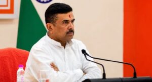 যাদবপুরে জাতীয় পতাকা বা বন্দে মাতরম বলতে বাধা! ক্যাম্পাস কাণ্ডের জেরে এবার সরাসরি ময়দানে নামছেন শুভেন্দু?