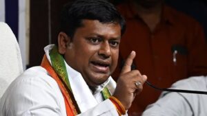 পুরভোটে একাই লড়বে বিজেপি! লক্ষ্য ১৭০-১৮০ আসন! সুকান্ত মজুমদারের হুঙ্কারে কাঁপছে রাজ্য রাজনীতি