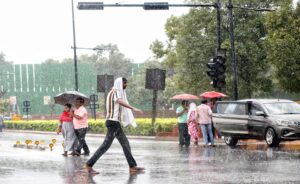আগামীকাল থেকে ফের প্রবল দুর্যোগ! অগাস্টের শেষে গোটা রাজ্যে হলুদ সতর্কতা জারি, কী বলছে আবহাওয়া দফতর?