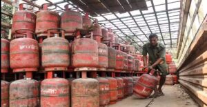 পরিবার প্রতি ৩টি করে গ্যাস সিলিন্ডার! বিরাট ঘোষণা সরকারের, কারা পাবেন এই সুবিধা?