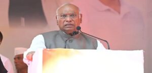 ‘আপনার ৫৬ ইঞ্চির বুক কি ছোট হয়ে গেছে?’ নিট প্রশ্নপত্র ফাঁস ও বেকারত্ব নিয়ে মোদী-শাহকে চ্যালেঞ্জ খাড়গের