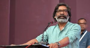 “রাজনৈতিক আশ্রয়ের দরকার নেই!” চাকরি দুর্নীতির বিক্ষোভের মাঝে বড় বার্তা হেমন্ত সোরেনের