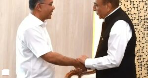 শেখ হাসিনাকে নিয়ে উত্তেজনার মধ্যেই বড় পদক্ষেপ! বাংলাদেশের প্রধানমন্ত্রী তারেক রহমানের সঙ্গে সাক্ষাৎ ভারতীয় হাই কমিশনার দীনেশ ত্রিবেদীর