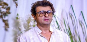অপারেশনের ক্ষত না শুকাতেই কোটি টাকার মালিক সোনু নিগম! আন্ধেরিতে নতুন কী কিনলেন গায়ক?