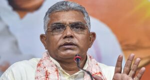 “বিজেপির বহু নেতা তোলাবাজির মধুতে আসক্ত!” দলীয় নেতাদের বিরুদ্ধে বিস্ফোরক মন্তব্য করে চরম হুঁশিয়ারি দিলেন দিলীপ ঘোষ