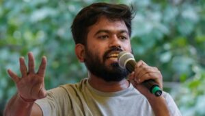 স্কুলে ঢুকে হুলুস্থুল! ককরোচ জনতা পার্টির প্রধান অভিজিৎ দীপকের বিরুদ্ধে কড়া পদক্ষেপ পুলিশের