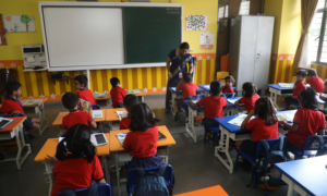 বই আনেনি বলে কড়া রোদে ঘন্টার পর ঘন্টা শাস্তি! ১০ বছরের শিশুর মর্মান্তিক মৃত্যুতে উত্তাল রাজধানী