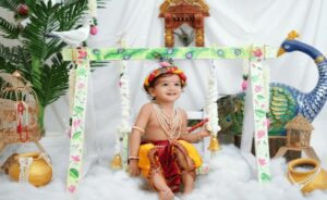 কম খরচে বাড়িতেই আনুন বৃন্দাবনের ছোঁয়া! কৃষ্ণের জন্মোৎসবে এভাবে ঘর সাজালে রূপ পাল্টে যাবে গৃহকোণের