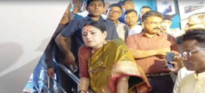 অন্নপূর্ণা ভান্ডারের টাকা না মেলায় রাজ্যজুড়ে চরম বিক্ষোভ! রেল অবরোধ থেকে মন্ত্রীর বৈঠক ছাড়ার ছবি