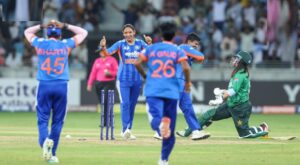 পাকিস্তানকে হেলায় হারাল ভারত, ঐতিহাসিক মাইলফলক ছুঁলেন ভারত অধিনায়ক