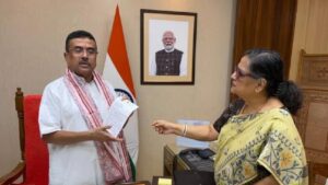ট্রোলিং ও অকথ্য ভাষায় আক্রমণ! সোজা মুখ্যমন্ত্রীর দরবারে কাকলি ঘোষ দস্তিদার