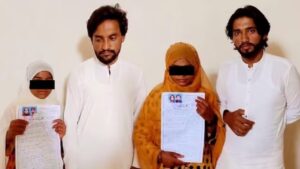 ১০ দিনে অপহৃত ৬ হিন্দু মেয়ে! পাকিস্তানে সংখ্যালঘুদের উপর চলছে চরম নির্যাতন?